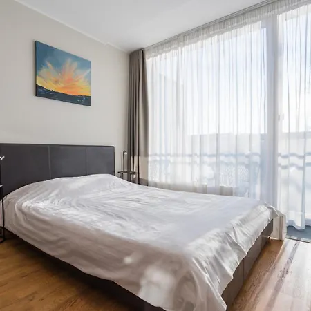 Πανσιόν Aisa 39 Double With Balcony Near Beach 3*